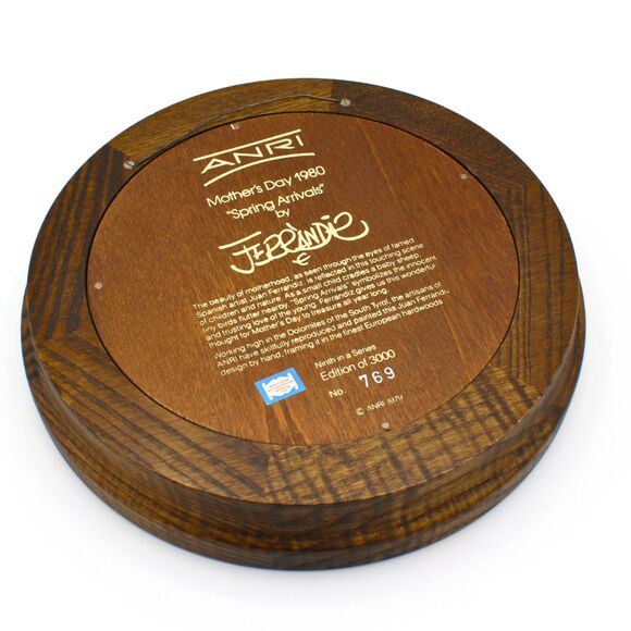 Vintage ANRI Mother’s Day Plate Spring Arrivals Italy by Ferrandiz Wood Frame - Picture 6 of 6